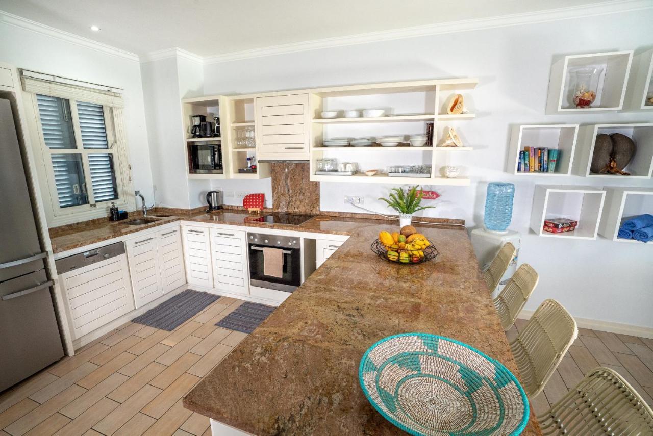 P146A13 - Eden Island Self Catering Apartment Self Check In エクステリア 写真